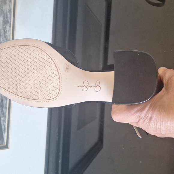 Beautiful  Jessica Simpson Lollah Square Toe Ankle Strap Pumps size 37 1/2M-38 - Picture 6 of 8